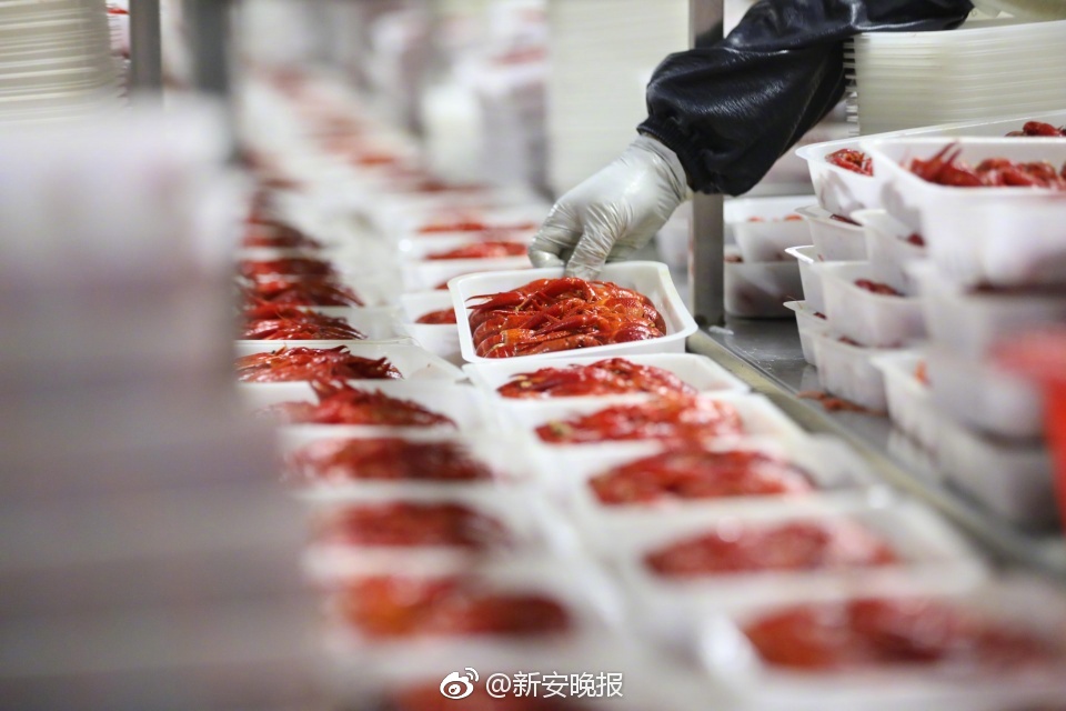山西焦化：公司是生产焦炭并对炼焦副产品进行回收和深加工的煤炭资源综合利用的独立焦化企业