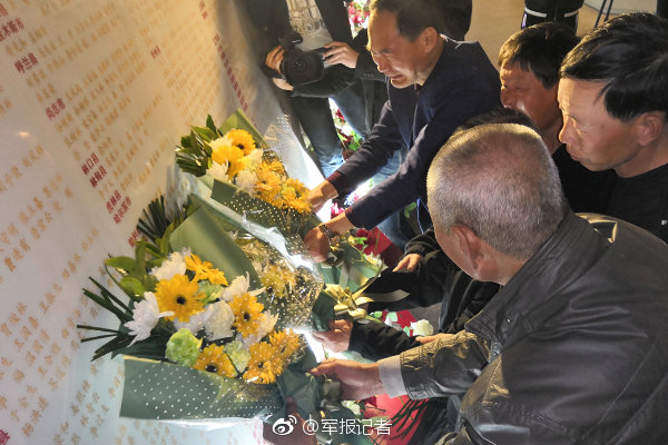 达美乐运输面团时被雨淋到 客服回应