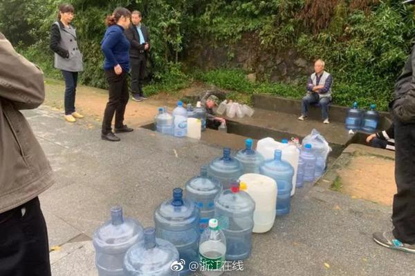 福耀玻璃：公司法定代表人由曹德旺变更为其子曹晖